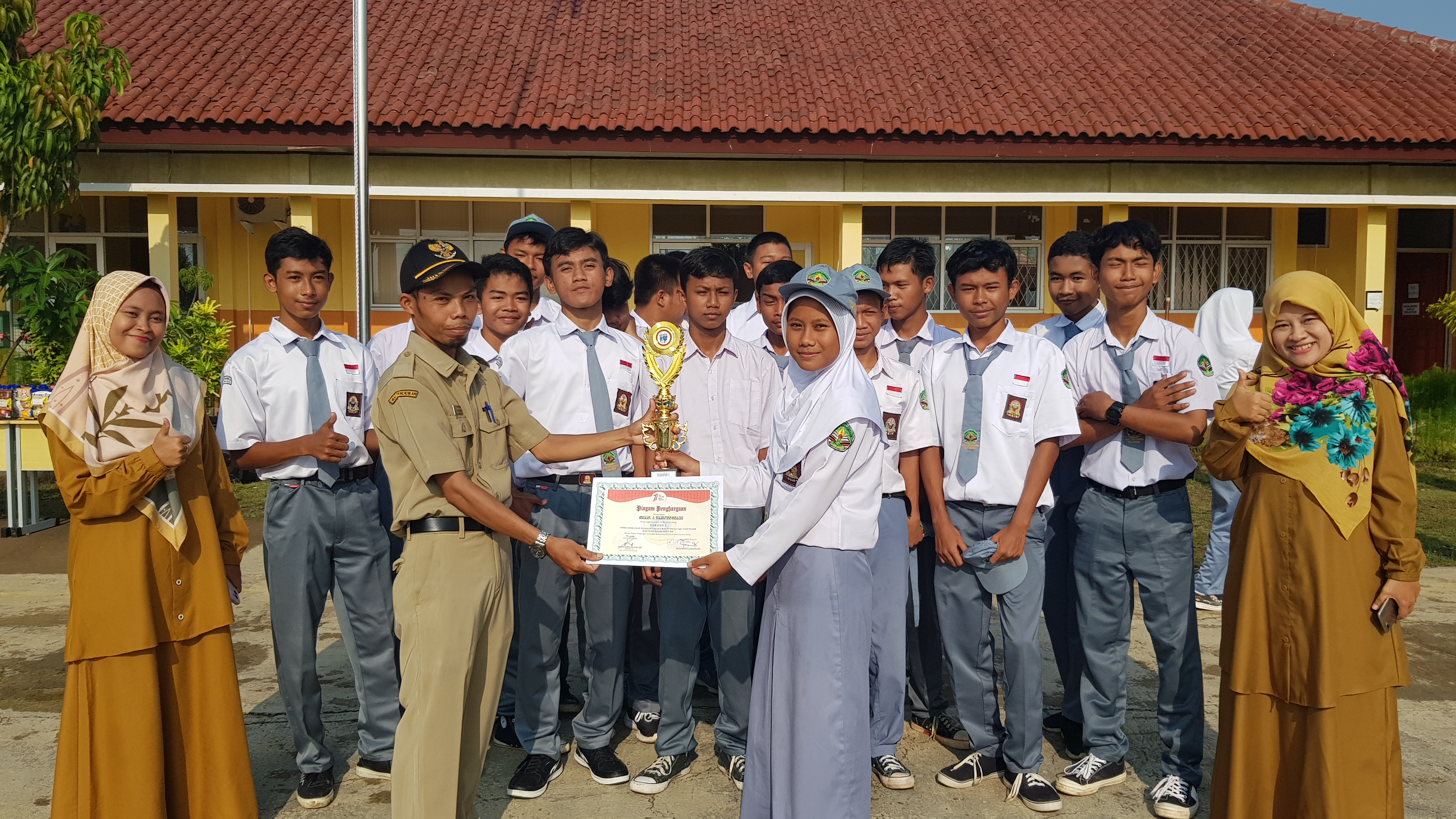 Prestasi Siswa Siswi SMA Negeri 1 Tanjungsari dalam Lomba Tingkat Kecamatan