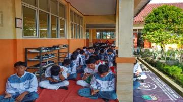 Kegiatan Literasi SMANTAS